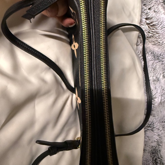 Pre-owned Louis Vuitton Empreinte Monogram Giant Double Zip Pochette Black Cream - Picture 5 of 12